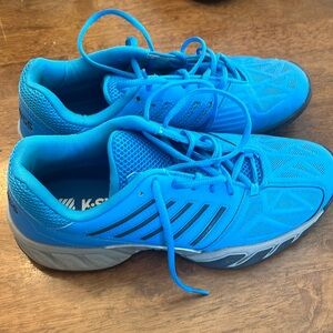 Like new kswiss tennis shoes men’s 9